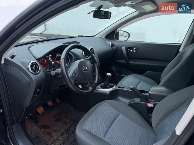 Черный Ниссан Кашкай, объемом двигателя 1.6 л и пробегом 168 тыс. км за 9500 $, фото 9 на Automoto.ua