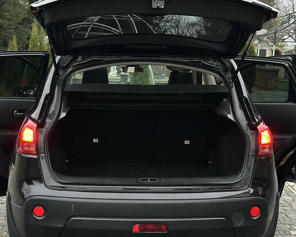 Черный Ниссан Кашкай, объемом двигателя 1.46 л и пробегом 266 тыс. км за 9400 $, фото 23 на Automoto.ua