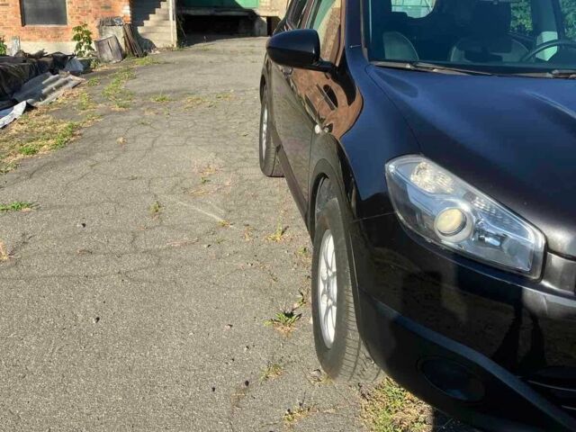 Черный Ниссан Кашкай, объемом двигателя 1.6 л и пробегом 174 тыс. км за 8900 $, фото 4 на Automoto.ua