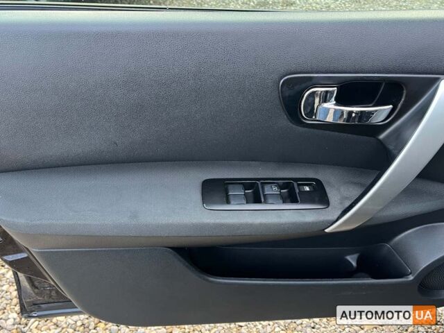 Черный Ниссан Кашкай, объемом двигателя 2 л и пробегом 217 тыс. км за 11800 $, фото 5 на Automoto.ua