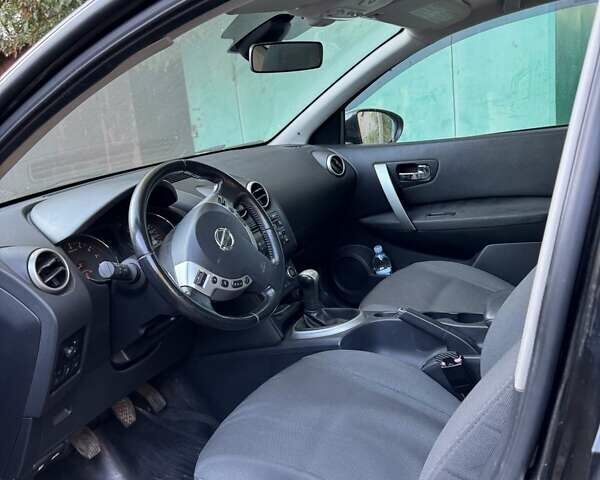 Чорний Ніссан Кашкай, об'ємом двигуна 1.6 л та пробігом 159 тис. км за 10700 $, фото 16 на Automoto.ua