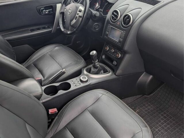 Черный Ниссан Кашкай, объемом двигателя 2 л и пробегом 235 тыс. км за 10499 $, фото 3 на Automoto.ua