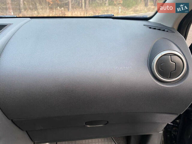 Черный Ниссан Кашкай, объемом двигателя 2 л и пробегом 230 тыс. км за 11999 $, фото 89 на Automoto.ua