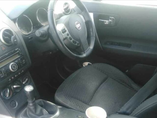 Черный Ниссан Кашкай, объемом двигателя 1.5 л и пробегом 166 тыс. км за 3009 $, фото 4 на Automoto.ua