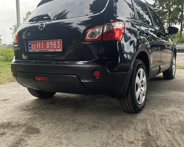 Чорний Ніссан Кашкай, об'ємом двигуна 1.6 л та пробігом 200 тис. км за 9999 $, фото 24 на Automoto.ua