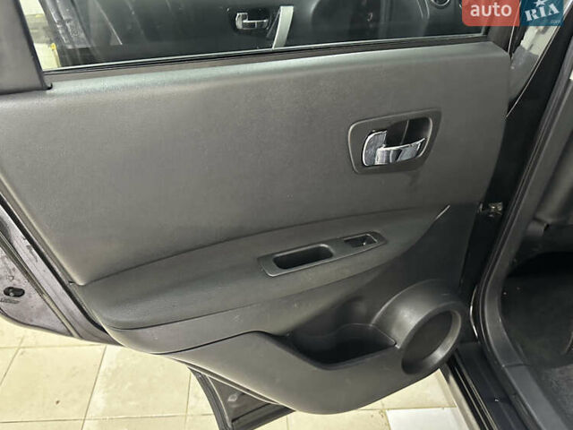 Черный Ниссан Кашкай, объемом двигателя 1.5 л и пробегом 245 тыс. км за 9950 $, фото 22 на Automoto.ua