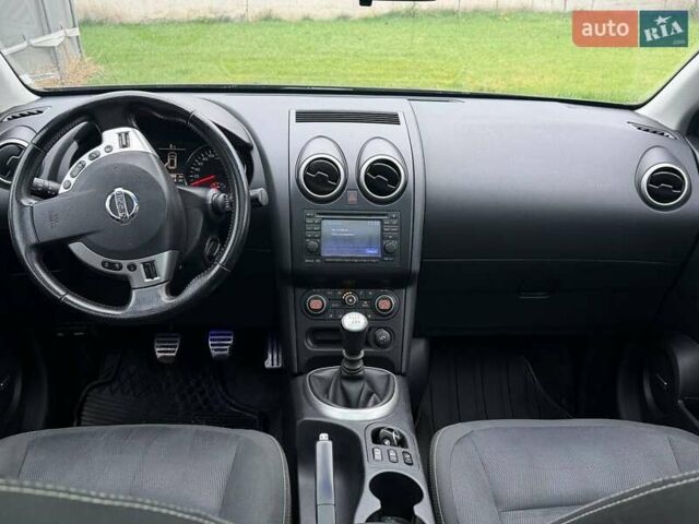 Черный Ниссан Кашкай, объемом двигателя 1.5 л и пробегом 261 тыс. км за 10500 $, фото 28 на Automoto.ua