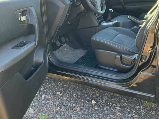 Черный Ниссан Кашкай, объемом двигателя 1.6 л и пробегом 174 тыс. км за 8900 $, фото 9 на Automoto.ua