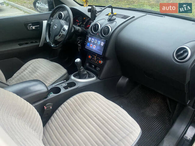 Черный Ниссан Кашкай, объемом двигателя 1.46 л и пробегом 255 тыс. км за 9750 $, фото 6 на Automoto.ua