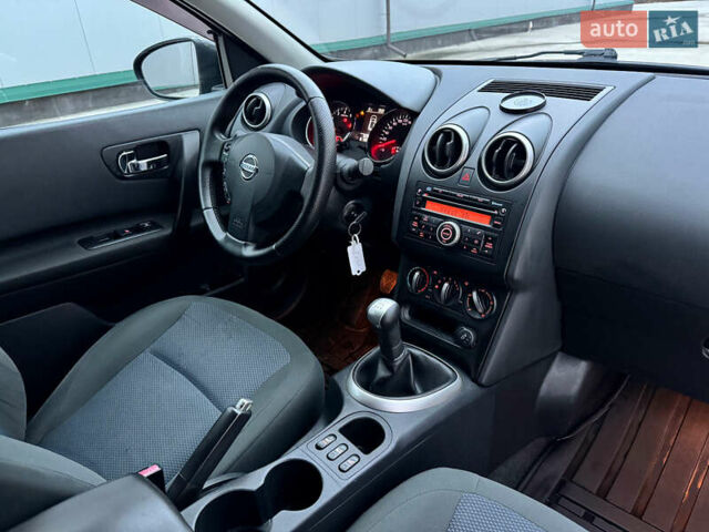 Черный Ниссан Кашкай, объемом двигателя 1.6 л и пробегом 168 тыс. км за 9500 $, фото 15 на Automoto.ua