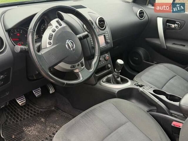 Черный Ниссан Кашкай, объемом двигателя 1.5 л и пробегом 261 тыс. км за 10500 $, фото 26 на Automoto.ua