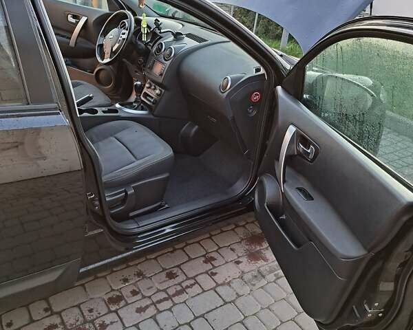 Черный Ниссан Кашкай, объемом двигателя 0 л и пробегом 207 тыс. км за 10500 $, фото 39 на Automoto.ua