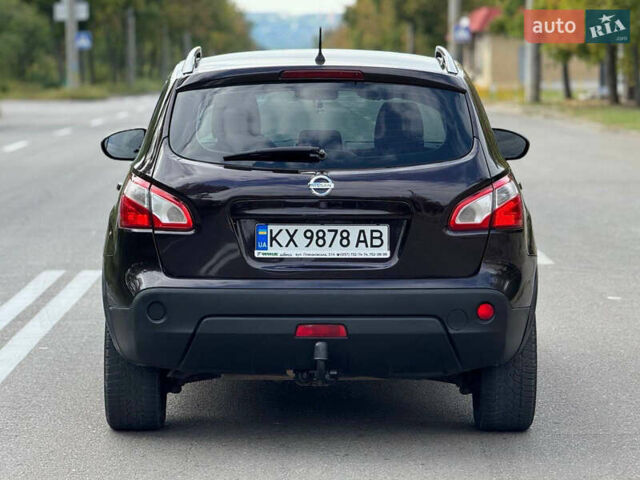 Черный Ниссан Кашкай, объемом двигателя 2 л и пробегом 278 тыс. км за 8800 $, фото 5 на Automoto.ua