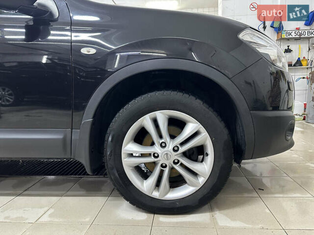 Черный Ниссан Кашкай, объемом двигателя 1.5 л и пробегом 245 тыс. км за 9950 $, фото 16 на Automoto.ua