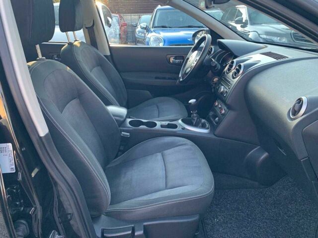 Черный Ниссан Кашкай, объемом двигателя 1.5 л и пробегом 228 тыс. км за 9899 $, фото 18 на Automoto.ua