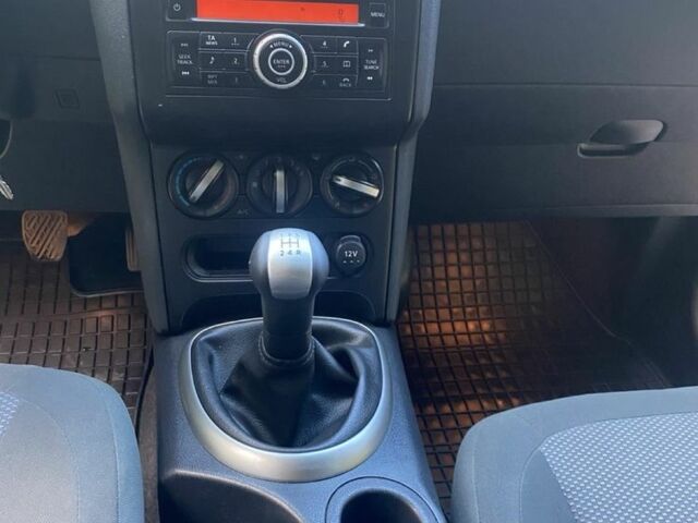 Чорний Ніссан Кашкай, об'ємом двигуна 1.6 л та пробігом 200 тис. км за 9900 $, фото 19 на Automoto.ua