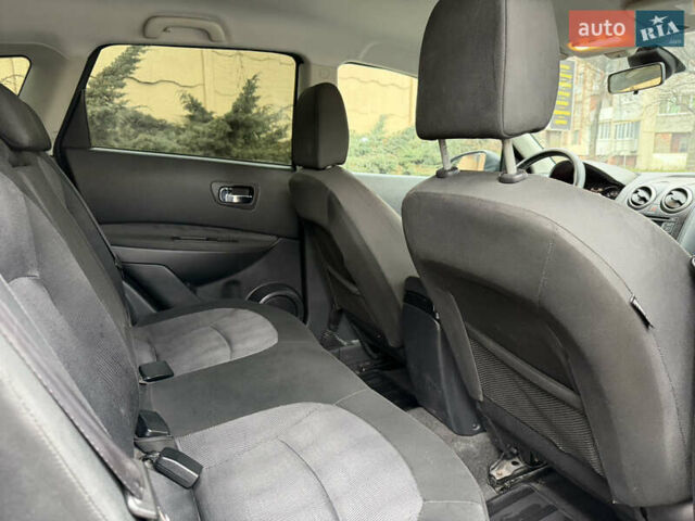 Черный Ниссан Кашкай, объемом двигателя 1.46 л и пробегом 330 тыс. км за 9000 $, фото 58 на Automoto.ua