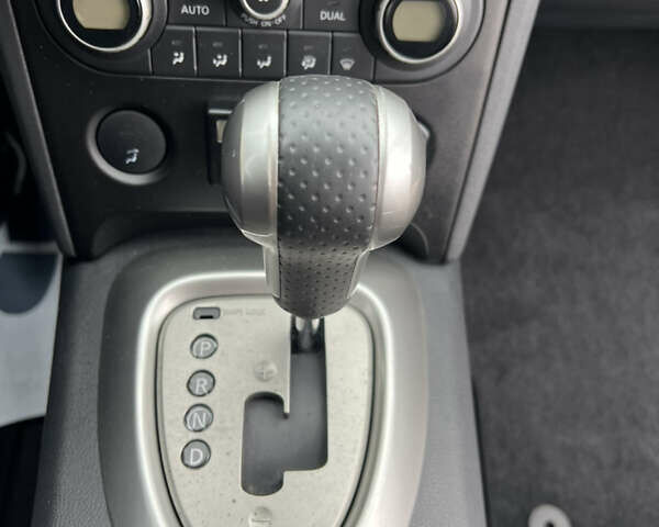 Черный Ниссан Кашкай, объемом двигателя 2 л и пробегом 230 тыс. км за 11900 $, фото 16 на Automoto.ua