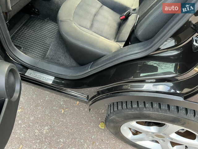 Чорний Ніссан Кашкай, об'ємом двигуна 2 л та пробігом 230 тис. км за 12299 $, фото 122 на Automoto.ua