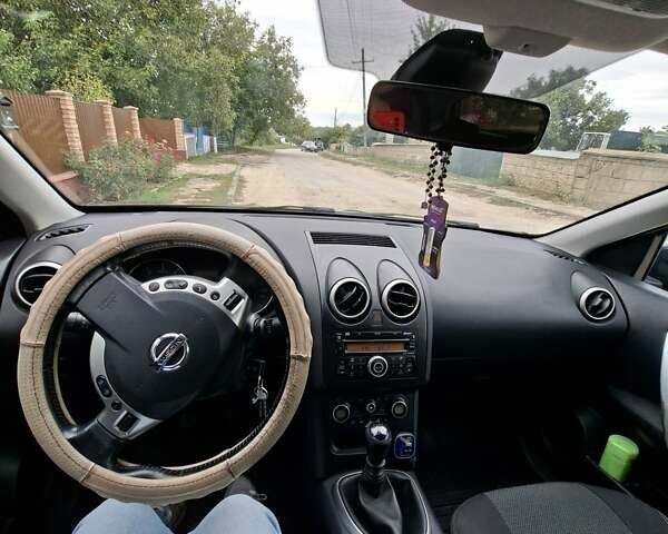 Черный Ниссан Кашкай, объемом двигателя 1.46 л и пробегом 237 тыс. км за 8000 $, фото 23 на Automoto.ua