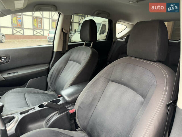 Черный Ниссан Кашкай, объемом двигателя 1.46 л и пробегом 330 тыс. км за 9000 $, фото 53 на Automoto.ua