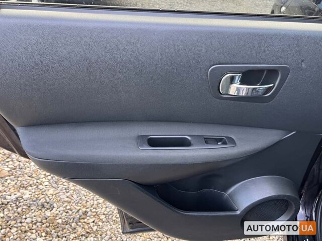 Черный Ниссан Кашкай, объемом двигателя 2 л и пробегом 217 тыс. км за 11800 $, фото 12 на Automoto.ua