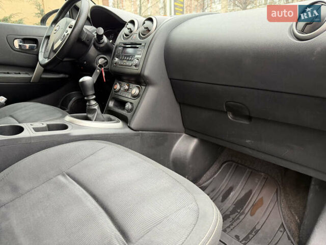 Черный Ниссан Кашкай, объемом двигателя 1.46 л и пробегом 330 тыс. км за 9000 $, фото 57 на Automoto.ua