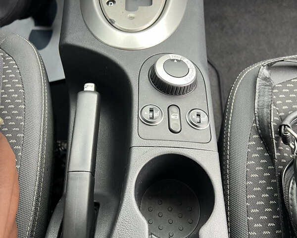 Черный Ниссан Кашкай, объемом двигателя 2 л и пробегом 230 тыс. км за 11900 $, фото 19 на Automoto.ua