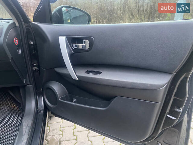 Черный Ниссан Кашкай, объемом двигателя 1.46 л и пробегом 255 тыс. км за 9750 $, фото 10 на Automoto.ua