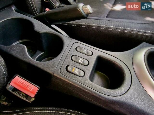 Черный Ниссан Кашкай, объемом двигателя 1.6 л и пробегом 230 тыс. км за 9970 $, фото 62 на Automoto.ua