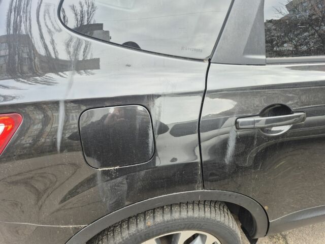 Черный Ниссан Кашкай, объемом двигателя 1.5 л и пробегом 299 тыс. км за 7500 $, фото 4 на Automoto.ua