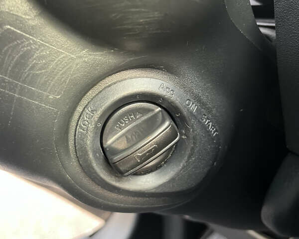 Чорний Ніссан Кашкай, об'ємом двигуна 2 л та пробігом 230 тис. км за 12299 $, фото 143 на Automoto.ua