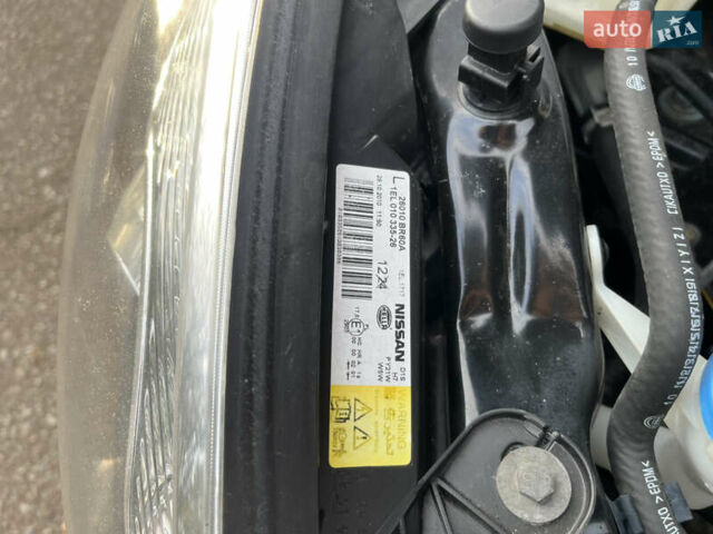 Чорний Ніссан Кашкай, об'ємом двигуна 2 л та пробігом 230 тис. км за 12299 $, фото 177 на Automoto.ua