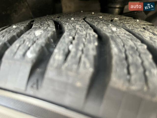 Чорний Ніссан Кашкай, об'ємом двигуна 2 л та пробігом 230 тис. км за 12299 $, фото 76 на Automoto.ua