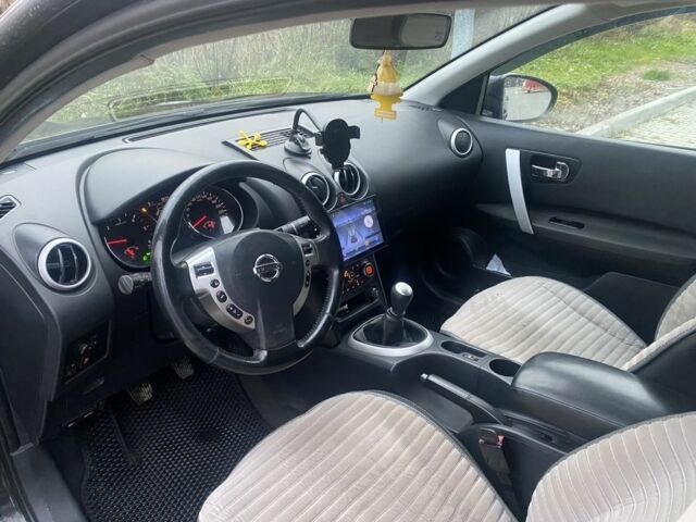 Черный Ниссан Кашкай, объемом двигателя 1.5 л и пробегом 255 тыс. км за 9750 $, фото 9 на Automoto.ua