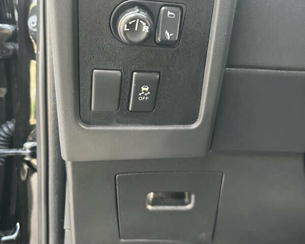 Чорний Ніссан Кашкай, об'ємом двигуна 2 л та пробігом 230 тис. км за 12299 $, фото 106 на Automoto.ua