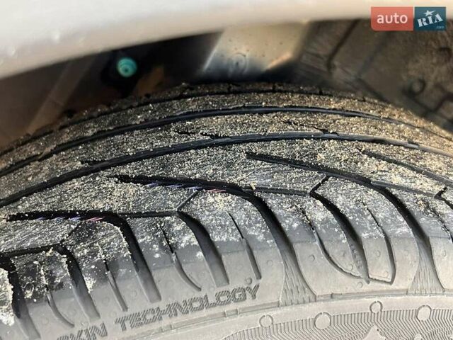 Черный Ниссан Кашкай, объемом двигателя 2 л и пробегом 199 тыс. км за 12999 $, фото 27 на Automoto.ua