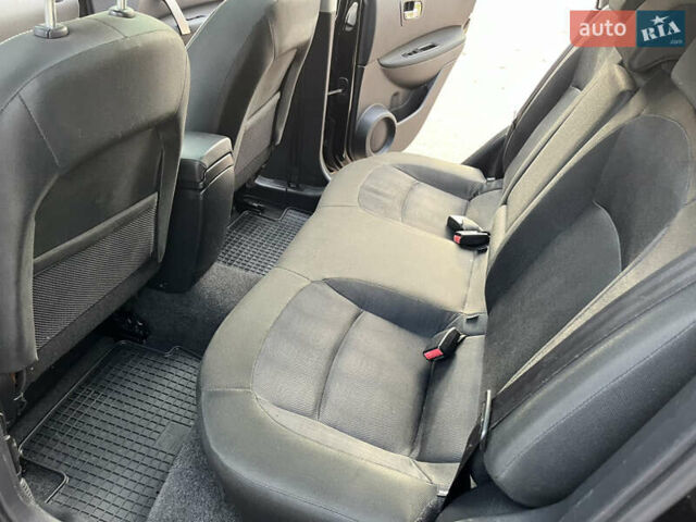 Чорний Ніссан Кашкай, об'ємом двигуна 2 л та пробігом 230 тис. км за 12299 $, фото 123 на Automoto.ua