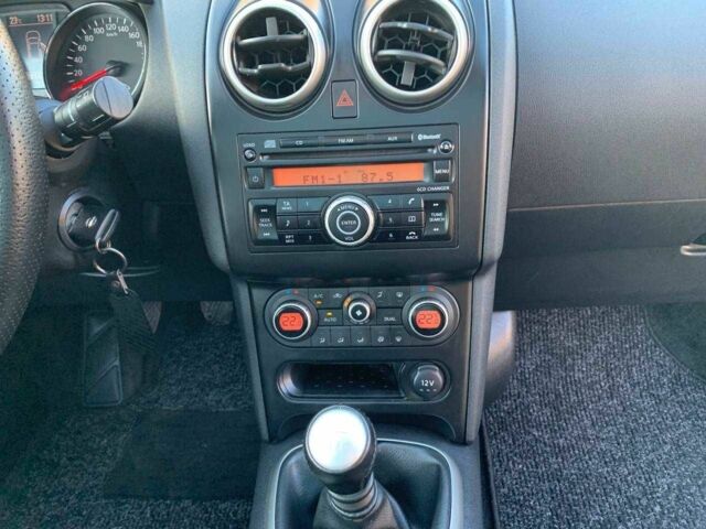 Черный Ниссан Кашкай, объемом двигателя 1.5 л и пробегом 228 тыс. км за 9899 $, фото 22 на Automoto.ua