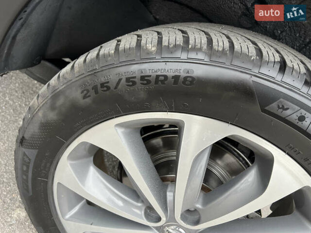 Черный Ниссан Кашкай, объемом двигателя 2 л и пробегом 230 тыс. км за 11900 $, фото 5 на Automoto.ua