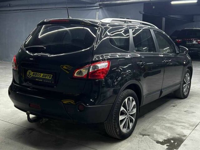 Черный Ниссан Кашкай, объемом двигателя 2 л и пробегом 200 тыс. км за 12600 $, фото 5 на Automoto.ua