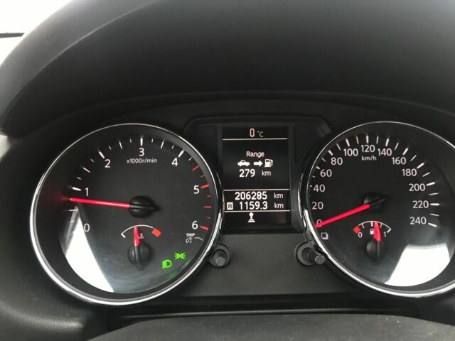 Черный Ниссан Кашкай, объемом двигателя 2 л и пробегом 207 тыс. км за 13500 $, фото 13 на Automoto.ua