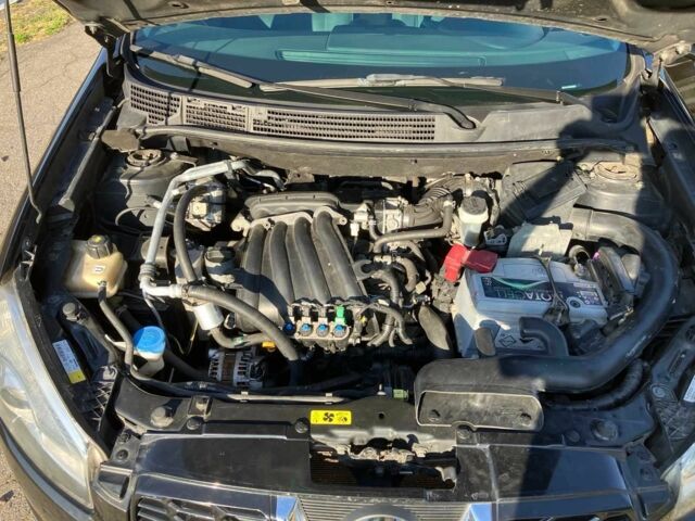 Черный Ниссан Кашкай, объемом двигателя 1.6 л и пробегом 174 тыс. км за 8900 $, фото 16 на Automoto.ua