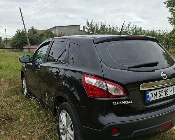 Черный Ниссан Кашкай, объемом двигателя 1.46 л и пробегом 237 тыс. км за 8000 $, фото 4 на Automoto.ua