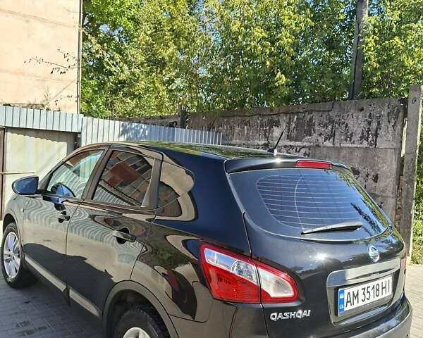 Черный Ниссан Кашкай, объемом двигателя 1.46 л и пробегом 237 тыс. км за 8000 $, фото 7 на Automoto.ua