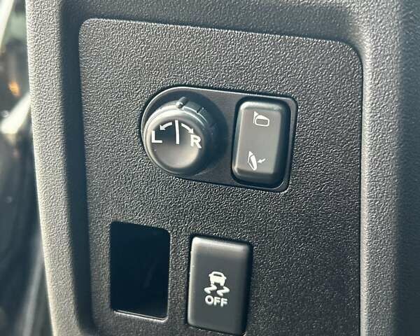 Черный Ниссан Кашкай, объемом двигателя 1.5 л и пробегом 151 тыс. км за 11900 $, фото 30 на Automoto.ua