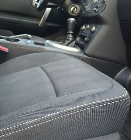 Черный Ниссан Кашкай, объемом двигателя 1.5 л и пробегом 195 тыс. км за 10800 $, фото 26 на Automoto.ua