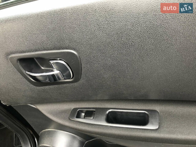 Черный Ниссан Кашкай, объемом двигателя 1.5 л и пробегом 192 тыс. км за 11500 $, фото 55 на Automoto.ua