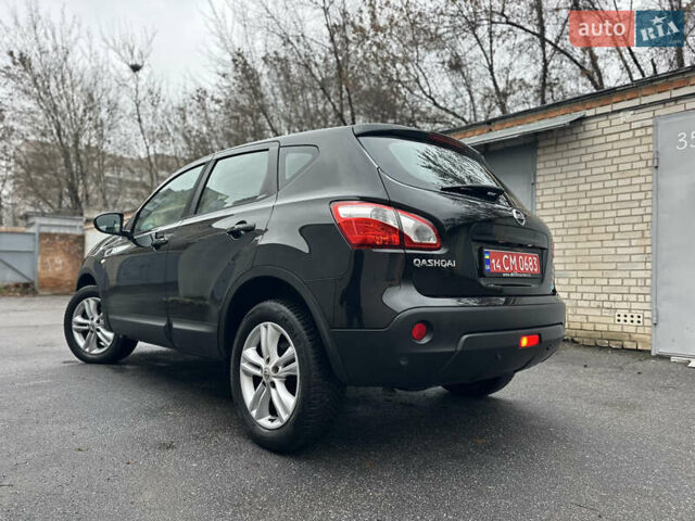 Черный Ниссан Кашкай, объемом двигателя 1.5 л и пробегом 220 тыс. км за 11499 $, фото 24 на Automoto.ua