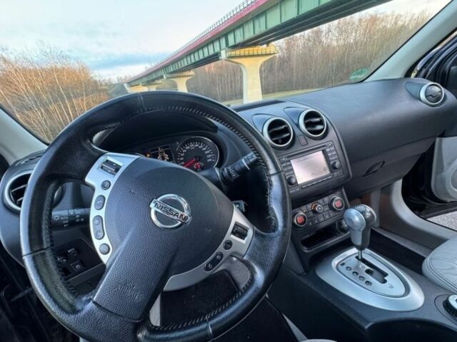 Черный Ниссан Кашкай, объемом двигателя 2 л и пробегом 124 тыс. км за 4000 $, фото 10 на Automoto.ua